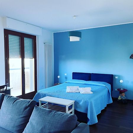 Montesilvano Marina Attico Vista E Fronte Mare Zaffiroblu Con Posto Auto 아파트 외부 사진