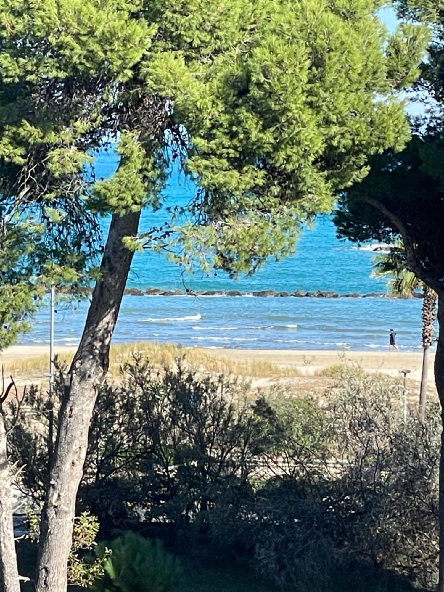 Montesilvano Marina Attico Vista E Fronte Mare Zaffiroblu Con Posto Auto 아파트 외부 사진